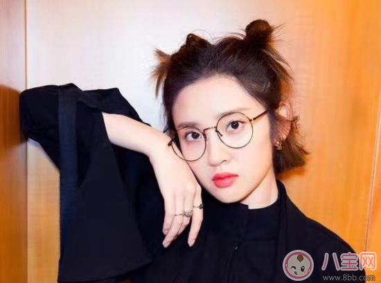 包文婧女兒餃子梳超可愛哪吒頭 超可愛哪吒頭怎么扎 包文婧女兒餃子梳超可愛哪吒頭 超可愛哪吒頭怎么扎