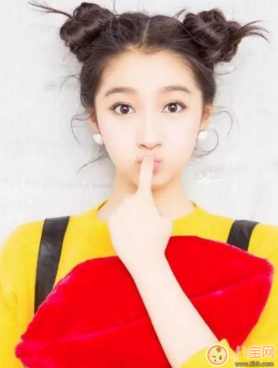 包文婧女兒餃子梳超可愛哪吒頭 超可愛哪吒頭怎么扎 包文婧女兒餃子梳超可愛哪吒頭 超可愛哪吒頭怎么扎