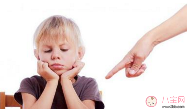 總是忍不住對孩子發(fā)火 怎么才能好好得和孩子講話