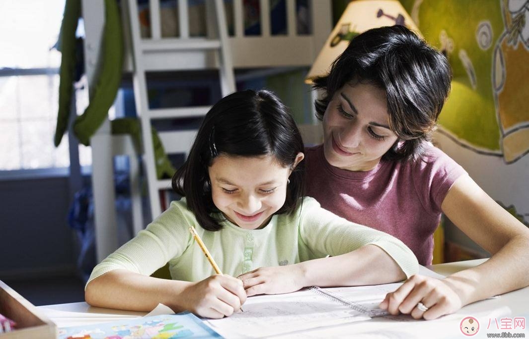 怎么教孩子學(xué)習(xí)英文 家長應(yīng)該怎么做 怎么教孩子學(xué)習(xí)英文 家長應(yīng)該怎么做