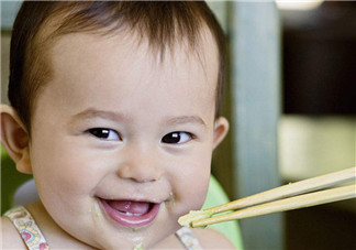 如何訓(xùn)練寶寶用筷子  寶寶用筷子有技巧