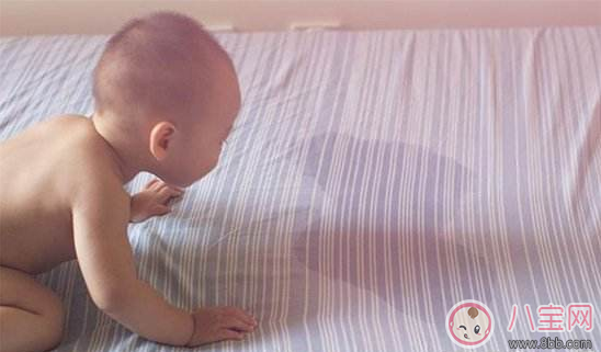 寶寶愛尿床 看看這個故事吧:尿床了 寶寶愛尿床 看看這個故事吧:尿床了