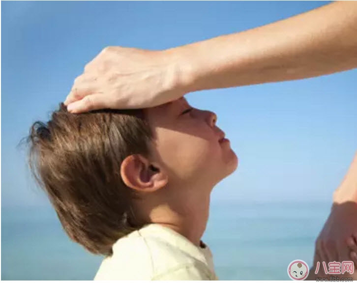 寶寶一直害羞怕生 如何引導(dǎo)孩子更合群 寶寶一直害羞怕生 如何引導(dǎo)孩子更合群