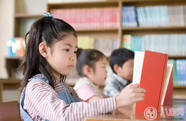孩子看電視的壞處 孩子看電視上癮怎么辦 孩子看電視的壞處 孩子看電視上癮怎么辦