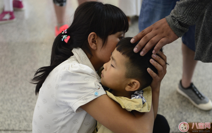 2017最新拐賣騙術(shù) 注意了一定要保護(hù)好自己的孩子