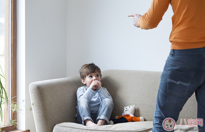 小孩子一看到玩具就想要 不買(mǎi)就哭怎么辦 小孩子一看到玩具就想要 不買(mǎi)就哭怎么辦