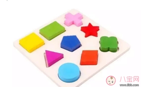 寶寶玩拼圖的好處 如何給寶寶挑選適合的拼圖 寶寶玩拼圖的好處 如何給寶寶挑選適合的拼圖