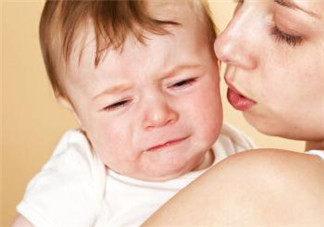 孩子哭鬧怎么辦 學(xué)《媽媽是超人》的軒軒媽如何處理