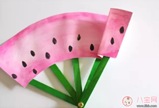 小小冰棍棒大用處 自制玩具來(lái)解暑