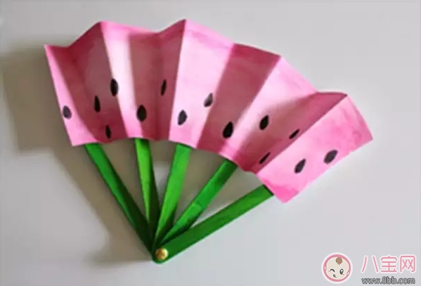 小小冰棍棒大用處 自制玩具來(lái)解暑