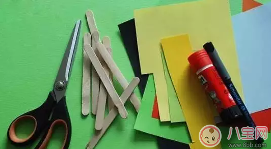 小小冰棍棒大用處 自制玩具來(lái)解暑