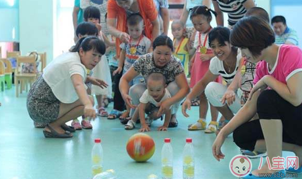 室內(nèi)親子游戲活動(dòng)有哪些 室內(nèi)親子游戲大全 室內(nèi)親子游戲活動(dòng)有哪些 室內(nèi)親子游戲大全