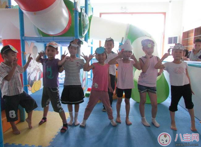 室內(nèi)親子游戲活動(dòng)有哪些 室內(nèi)親子游戲大全 室內(nèi)親子游戲活動(dòng)有哪些 室內(nèi)親子游戲大全