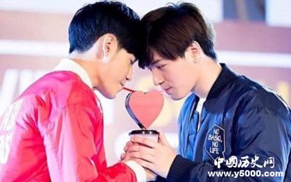 腐劇推薦《一年生》人物劇情介紹暖暖學(xué)長(zhǎng)鋼炮學(xué)弟詳細(xì)資料