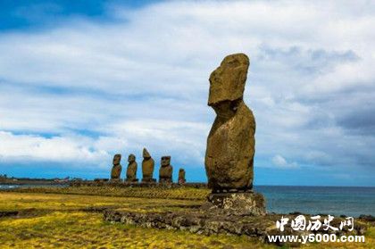 復(fù)活節(jié)島簡介復(fù)活節(jié)島石像是誰雕刻的石像有什么作用 復(fù)活節(jié)島簡介復(fù)活節(jié)島石像是誰雕刻的石像有什么作用