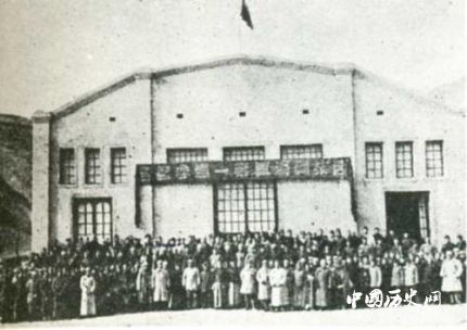 三三制原則內(nèi)容簡介三三制原則的意義是什么？