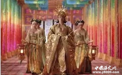 皇帝幼年結(jié)婚啥都不懂怎么辦？