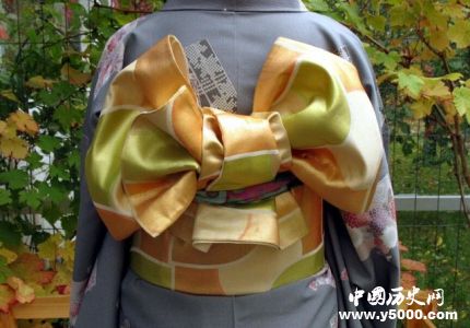 日本和服發(fā)展歷史簡介和服為什么要背個枕頭？