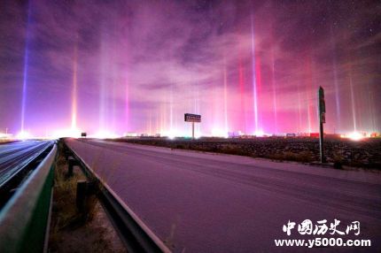 青海茶卡出現(xiàn)極美光柱 光柱現(xiàn)象產(chǎn)生的原因是什么？