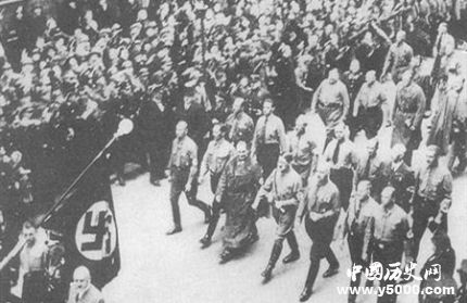 啤酒館暴動(dòng)背景過程啤酒館暴動(dòng)的影響有哪些？