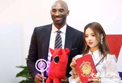 科比開(kāi)導(dǎo)楊超越科比對(duì)楊超越說(shuō)了什么？