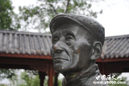 聶紺弩生平經(jīng)歷簡(jiǎn)介聶紺弩經(jīng)典詩(shī)句有哪些？