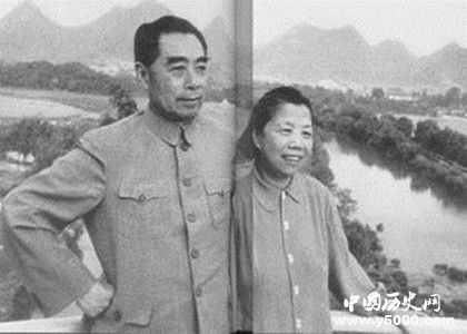 周恩來(lái)與鄧穎超的愛(ài)情故事周恩來(lái)與鄧穎超為什么沒(méi)有孩子