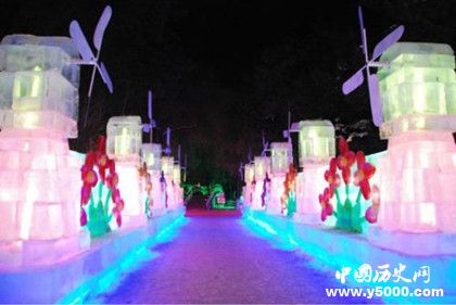 哈爾濱冰燈游園會簡介冰燈游園會舉辦時間發(fā)展歷史介紹 哈爾濱冰燈游園會簡介冰燈游園會舉辦時間發(fā)展歷史介紹
