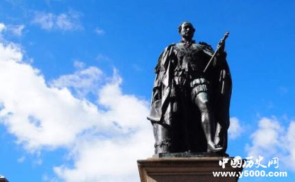 詹姆斯庫(kù)克船長(zhǎng)生平簡(jiǎn)介庫(kù)克船長(zhǎng)三下太平洋的故事是怎樣的？