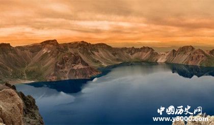 長白山天池簡介長白山地理位置氣候環(huán)境介紹旅游景點旅游攻略 長白山天池簡介長白山地理位置氣候環(huán)境介紹旅游景點旅游攻略