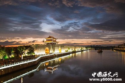 蘇州歷史簡(jiǎn)介蘇州著名景點(diǎn)小吃特色有哪些