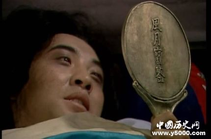 紅樓夢(mèng)賈瑞照鏡子之死賈瑞和王熙鳳賈府的關(guān)系是怎樣的？