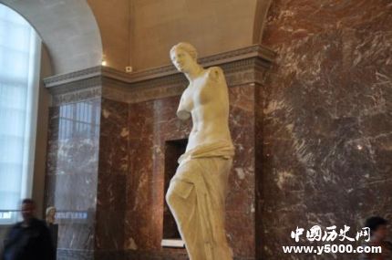 《斷臂的維納斯》內(nèi)容背景簡(jiǎn)介《斷臂的維納斯》美在何處？