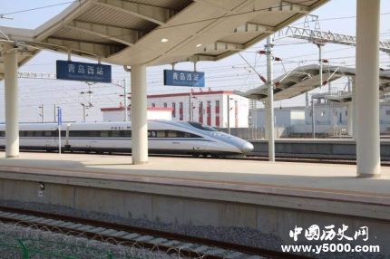 青鹽鐵路開(kāi)通動(dòng)車(chē)青鹽鐵路建設(shè)歷史和意義是什么？