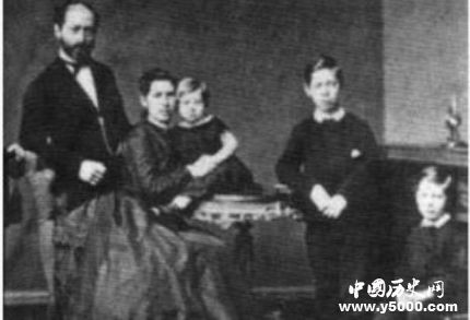 德國(guó)物理學(xué)家赫茲生平簡(jiǎn)介赫茲的貢獻(xiàn)成就有哪些？