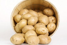 自制薯?xiàng)l,自制薯?xiàng)l不軟的做法,自制薯?xiàng)l的做法,自制薯?xiàng)l如何炸脆