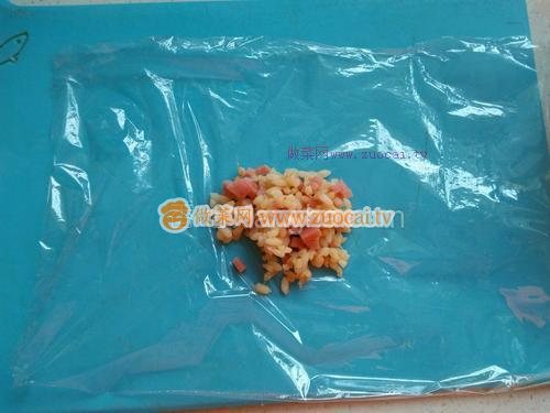 肉松火腿飯團的做法