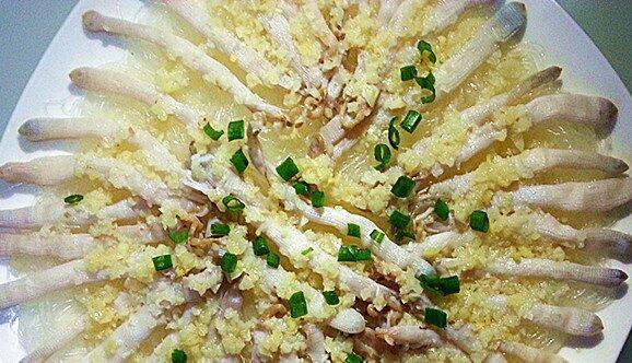 營(yíng)養(yǎng)美味的蒜蓉蒸沙蟲(chóng)怎么做？
