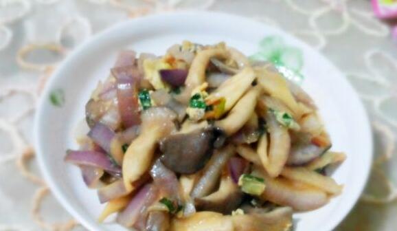 營(yíng)養(yǎng)健康的蘑菇洋蔥炒雞蛋怎么做？