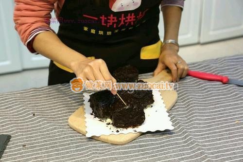 圣誕樹樁蛋糕的做法