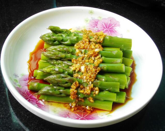 春季應(yīng)季菜響油蘆筍怎么做？