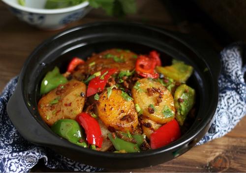 香辣干鍋土豆的做法