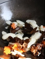 潤(rùn)肺清火素小炒的做法圖解7