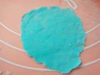 藍(lán)色妖姬翻糖蛋糕怎么做