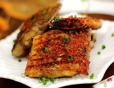 煎帶魚(yú)怎么做香辣好吃，沒(méi)一點(diǎn)腥味