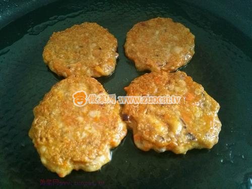 黑胡椒胡蘿卜豬肉餅的做法