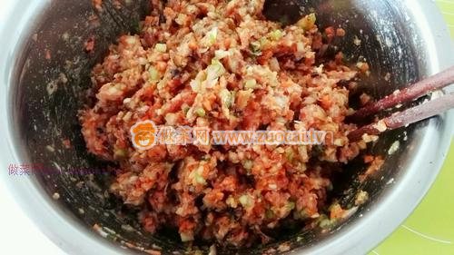 白菜(百財)餃子的做法