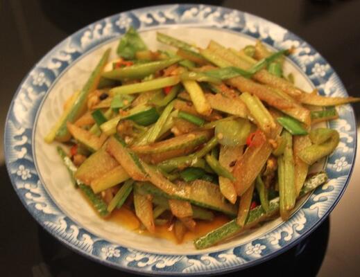 如何做爆炒冬瓜皮？