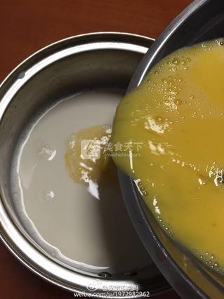 藍(lán)莓布丁的做法步驟：3