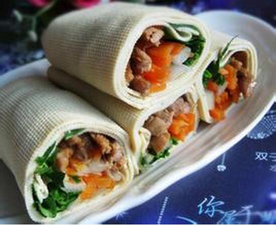 好吃的不要不要的豆腐皮青菜卷怎么做？